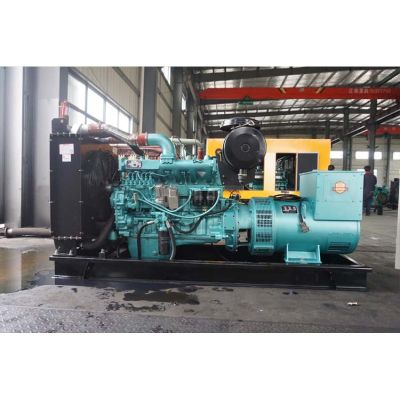 100kw東方紅柴油發(fā)電機組-東方紅6缸柴油機LR6A3L-D柴油發(fā)電機組,缸徑/行程：105/125mm,柴油發(fā)電機組水冷發(fā)動機功率110KW,柴油發(fā)電機組配套馬拉松斯坦福發(fā)電機。廠價直銷歡迎選購：13773399855。