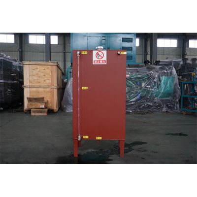 廠價(jià)直銷200L柴油發(fā)電機(jī)組專用油箱,發(fā)電機(jī)組油箱具有透明油標(biāo)、進(jìn)油口有閥關(guān)門控制、200升油箱回油在油泵油箱上部，柴油排污口在油箱的低部。