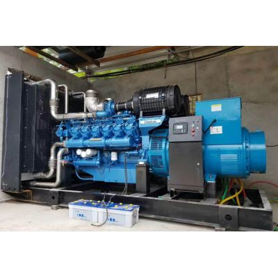 700kw博杜安柴油發電機組-博杜安12缸柴油機12M33D792E200柴油發電機組,缸徑/行程：150/150mm,柴油發電機組水冷發動機功率792KW,柴油發電機組配套馬拉松斯坦福發電機。廠價直銷歡迎選購：13773399855。