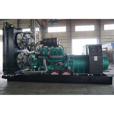 2200kw南通股份柴油發(fā)電機(jī)組-南通股份16缸柴油機(jī)NGC16V3290柴油發(fā)電機(jī)組,缸徑/行程：165/190mm,柴油發(fā)電機(jī)組水冷發(fā)動(dòng)機(jī)功率2420KW,柴油發(fā)電機(jī)組配套馬拉松斯坦福發(fā)電機(jī)。廠價(jià)直銷歡迎選購(gòu)：13773399855。